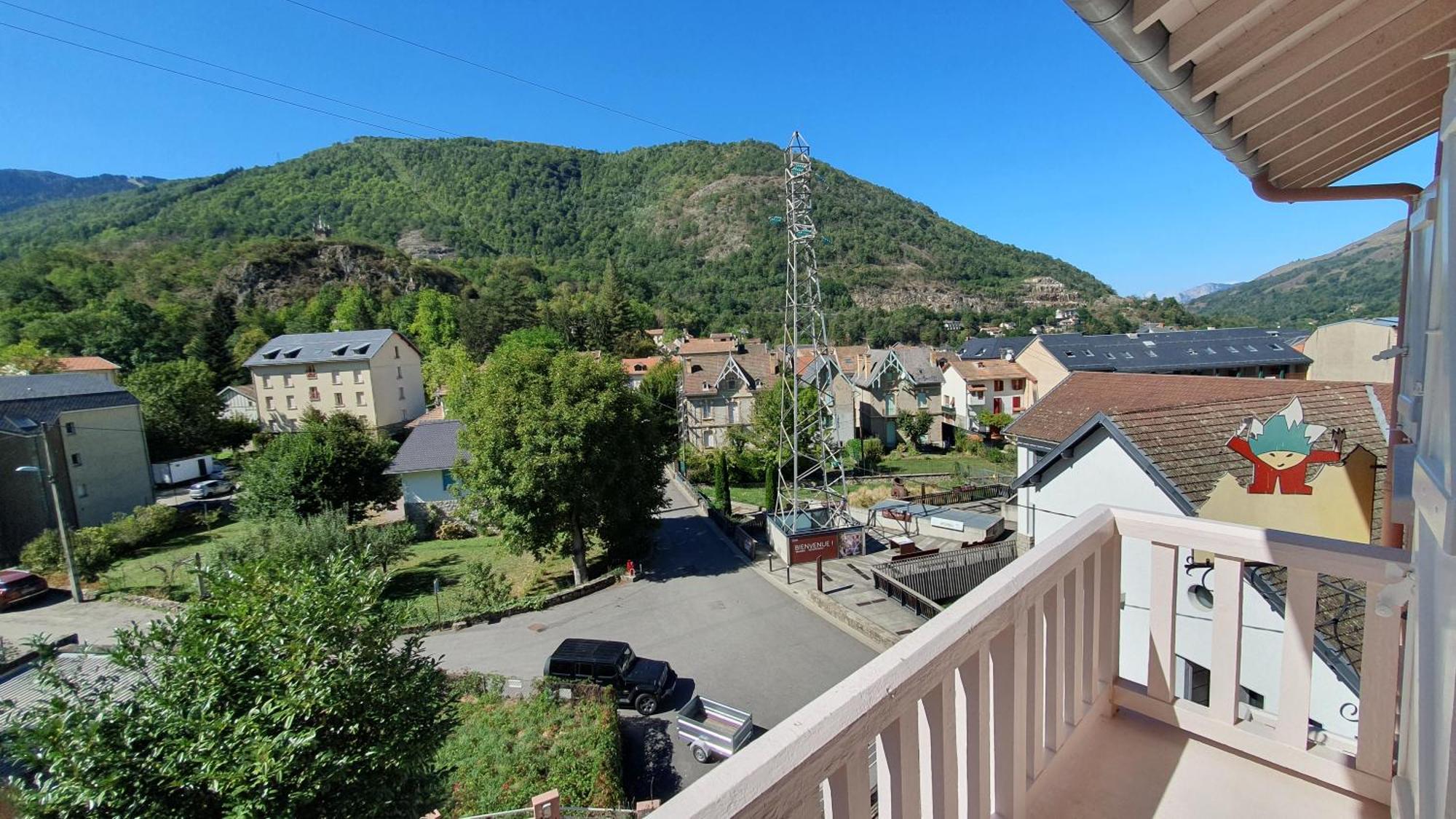 Le Grillon Apartment *